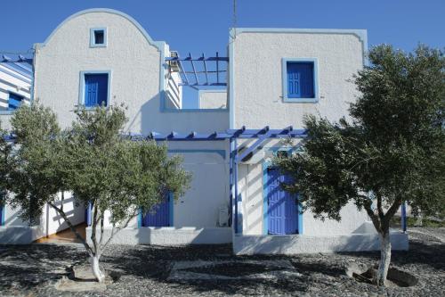 Hotel Perissa - image 9