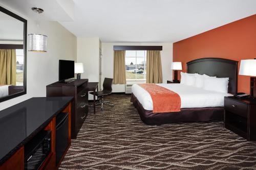 AmericInn by Wyndham Waupun