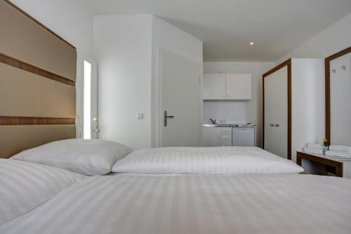 Boutique 030 Hannover City by INA - image 8