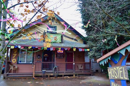 Eugene Lodge and International Hostel