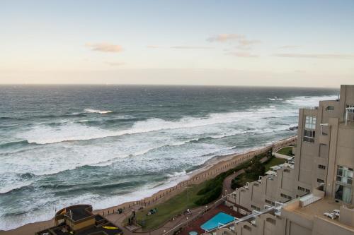 1002 Bermudas - by Stay in Umhlanga