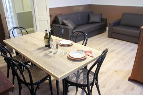 Max Apartment - image 7