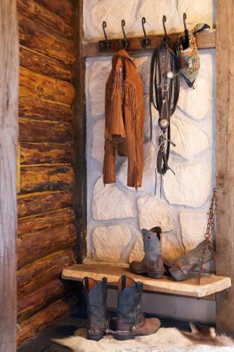 J A Ranch Bed & Breakfast - image 11