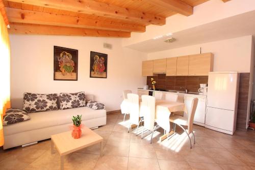 One-Bedroom Apartment with Balcony room in Apartments Sturago