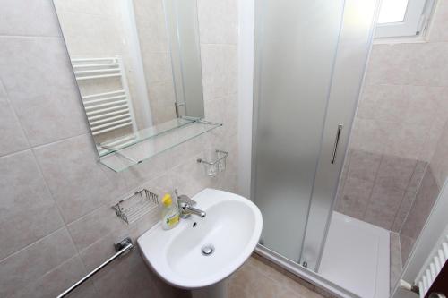 Two-Bedroom Apartment with Balcony image 2