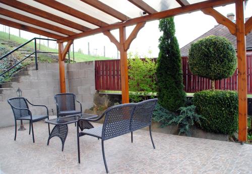 parveke/terassi, Erdoszeli Haziko Vendeghaz in Bükkszék 