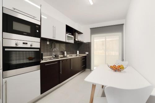 Original 3 Bedroom Downtown 5