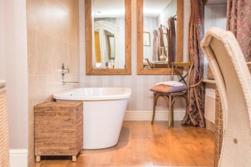 The Shireburn Arms - image 7