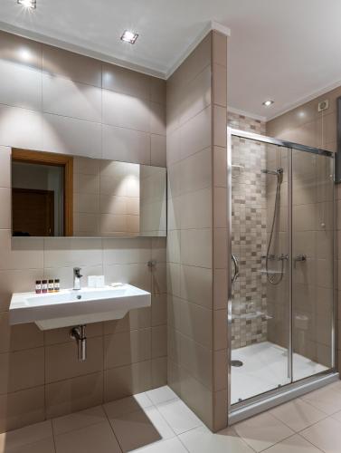 Superior Double Room image 2