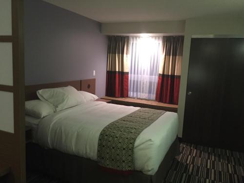 Microtel Inn & Suites by Wyndham Kirkland Lake