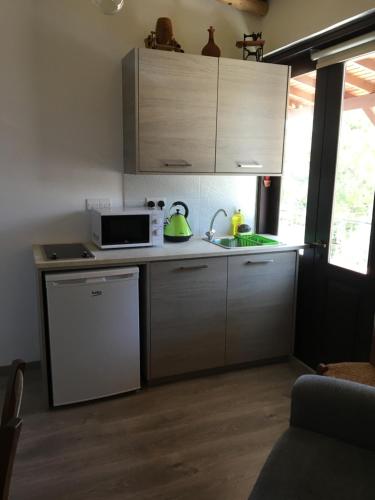 virtuve, Xenios Guesthouse in Koilani