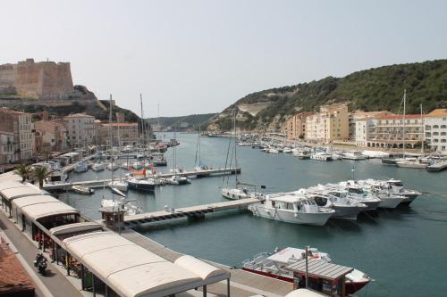 Les Appartements du Port - image 11