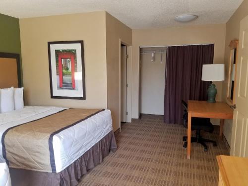 Extended Stay America Suites - Kansas City - Overland Park - Nall Ave