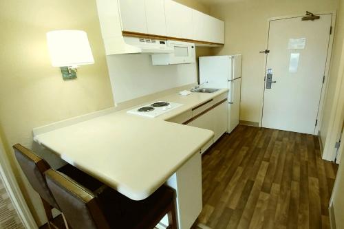 Κουζίνα, Extended Stay America Suites - Kansas City - Overland Park - Nall Ave. in Όβερλαντ Παρκ(Κάνσας)