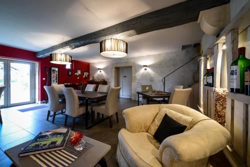 Banquet hall, Domaine de Bel Air Carpe Diem in Tizac De Curton