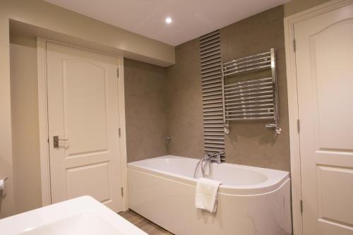 Stirrups Hotel - image 6