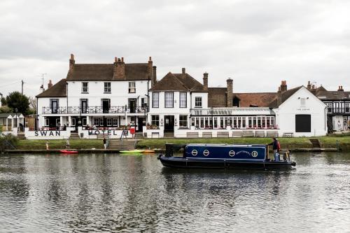 The Swan Hotel - Accommodation - Staines