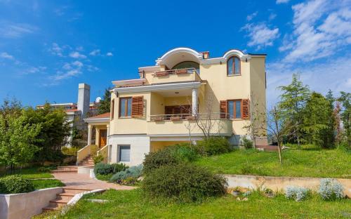 Apartment Mirjan