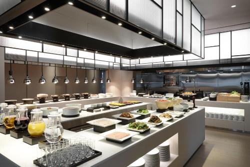 餐厅, 新罗舒泰瑞草江南站 (Shilla Stay Seocho Gangnam Station) in 首尔
