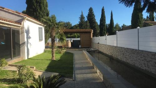 Ieeja, FP La Cigale in Camaret-Sur-Aigues