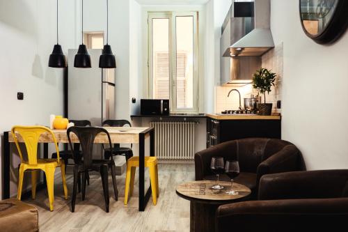 BMGA l Stylish Industrial Termini Apartment, Рим (фото 8)