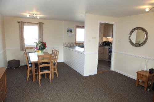 Castleyards Apartment 2 - image 8