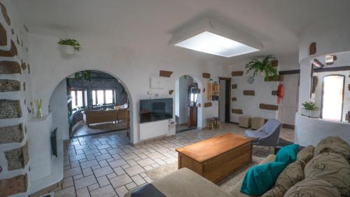 Villa with amazing views, jacuzzi and private pool in 聖巴多羅梅