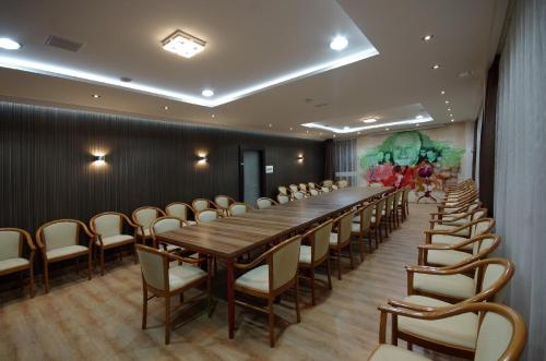 Aqua Hotel - image 3