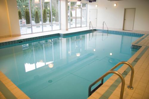 Harrison Beach Hotel in Harrison Hot Springs, Canada