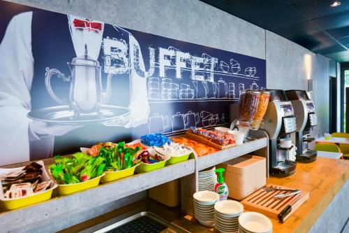 Food and beverages, ibis budget Toulouse Colomiers in Colomiers