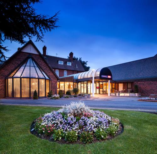 Mercure Hull Grange Park Hotel - image 4