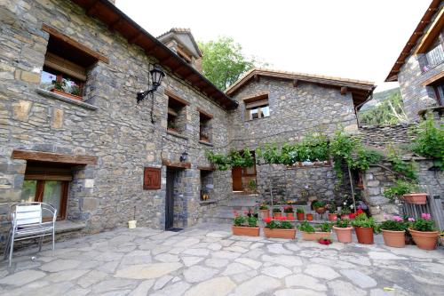 Hotel de Montaña Lamiana (Hotel de Montana Lamiana) in พีรินีโออราโกเนส