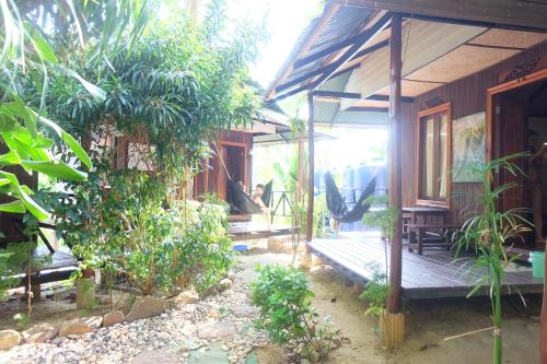 Tropical Garden Bungalow in Ko Phi Phi