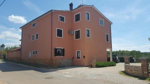  Apartments Sorgo in Novigrad
