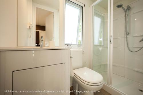 3 bedrooms, 5 beds