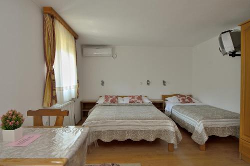 Deluxe Double Room with Extra Bed