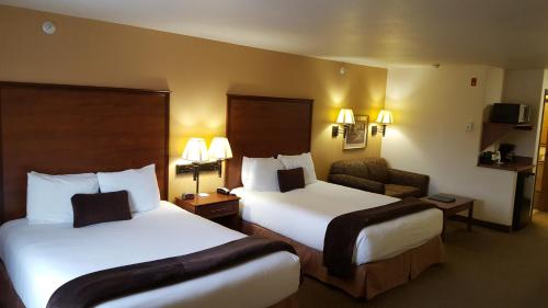 Two Queen Suite with Sofa Bed