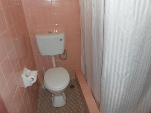 Mount View Motel Room Type - Family Room with Bathroom