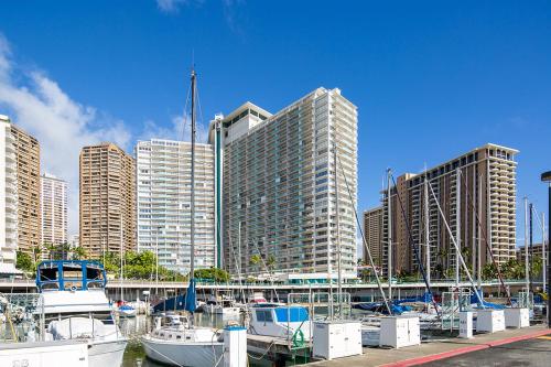 Ilikai Suites 16 - image 2