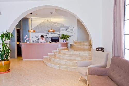 Lobby, Hotel Jeni & Restaurant in Menorca