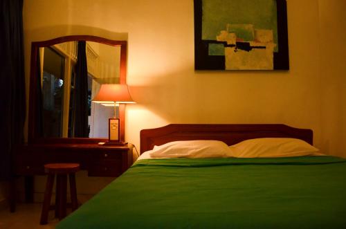 room detail thumbnail 0