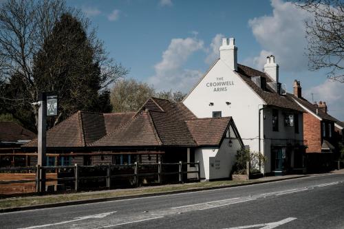 Cromwell Arms Country Pub with Rooms