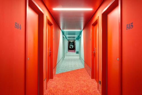MEININGER Hotel Leipzig Hauptbahnhof - image 4