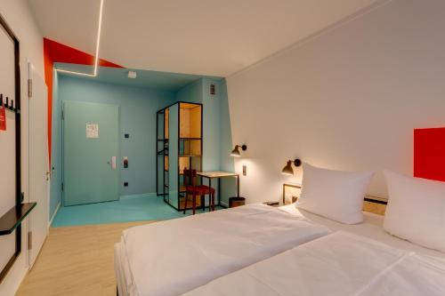 MEININGER Hotel Leipzig Hauptbahnhof - image 12