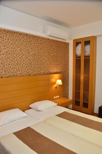 Deves Hotel - image 10