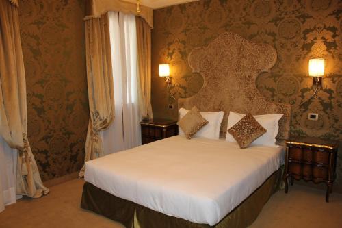 Hotel Casanova - image 7