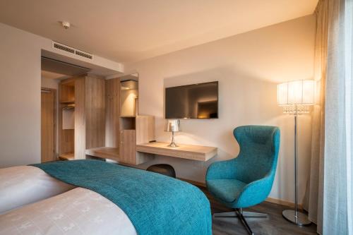 room detail thumbnail 1