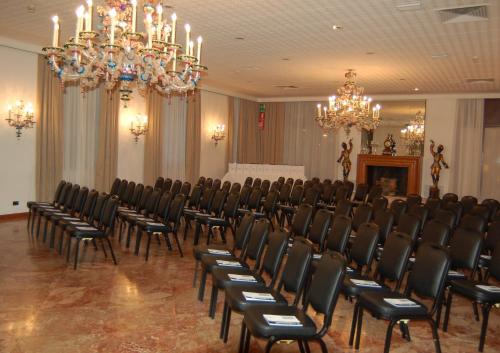 Astoria Hotel Italia - image 7