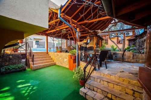Family Hotel Ogi - image 9