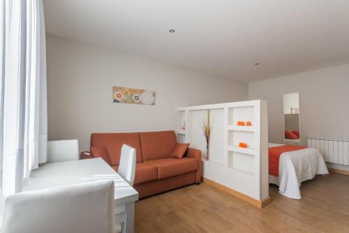 Studio with Terrace - Ground Floor (3 Adults)